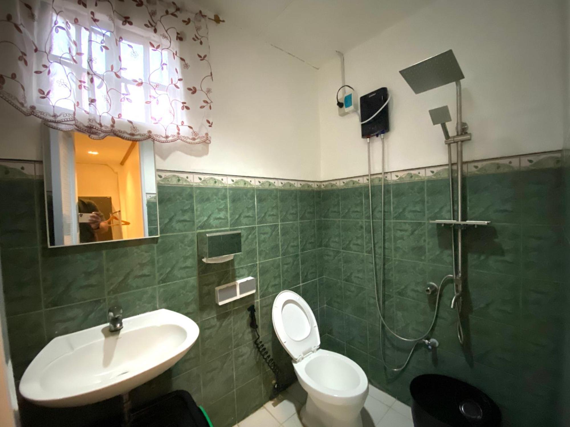 Can Accommodate Up To 10 Guest Near Virac Airport Exterior foto