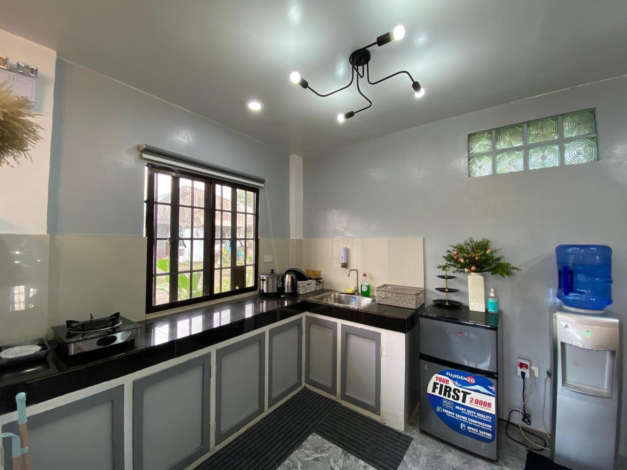 Can Accommodate Up To 10 Guest Near Virac Airport Exterior foto